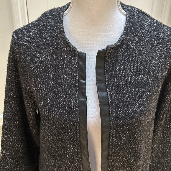 Zara Women’s Open Front Tweed Jacket Faux Leather Trim Gray Size M - Picture 3 of 12